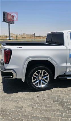 GMC Sierra